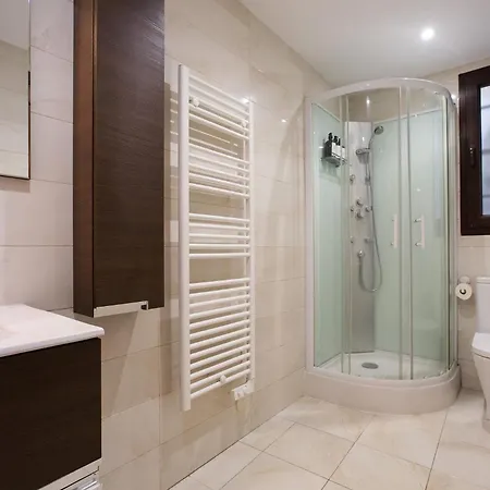 Spacious Near Casco Viejo דירה בילבאו